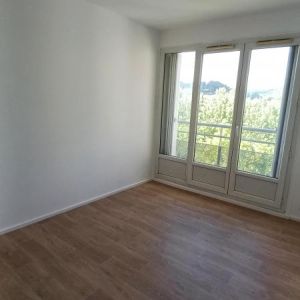 Location Appartement à ST MARCELLIN - Photo 3