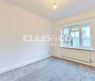 Greenway Gardens, Greenford, UB6 - Photo 2