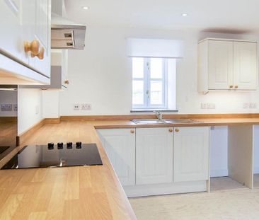 3 bedroom semi-detached house to rent - Photo 3