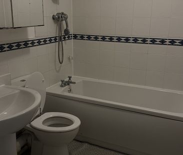 Modern Two Bedroom First Floor Apartment for Rent in Milton Keynes - Photo 5