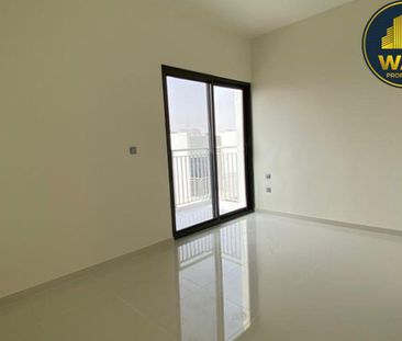 Single Row | Close to Pool | Closed Kitchen - Photo 3