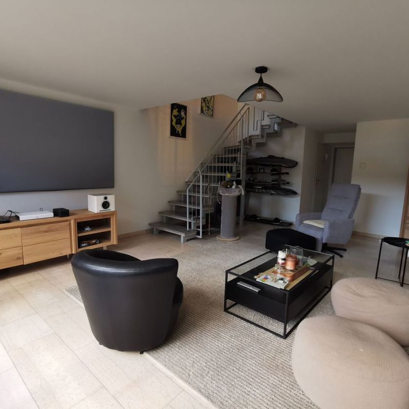 Wohnen wie im Einfamilienhaus mit Gartensitzplatz - Photo 1