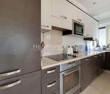 Maple Leaf Court, Broomfield Lane, Palmers Green, N13 - Photo 6