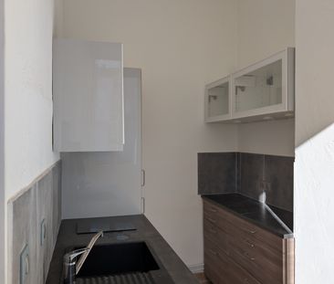 Location Appartement 2 pièces 43m² MARSEILLE 8ème - Photo 6