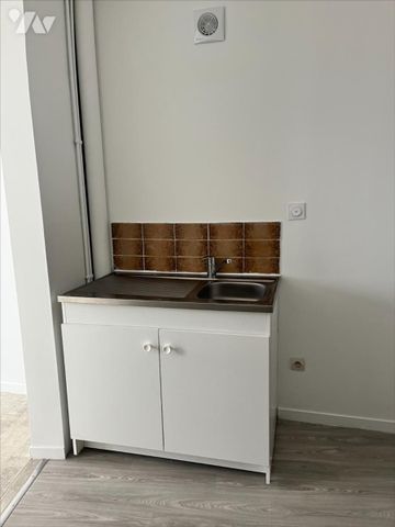 A LOUER OISSEL MAISON DE VILLE F3 - Photo 4