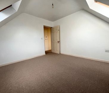 PORTCHESTER ROAD, SPRINGBOURNE - Photo 4