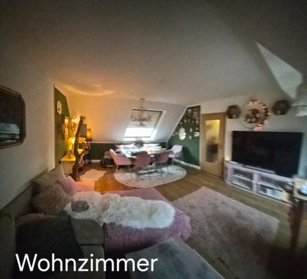 Sehr gemütliche 3 Zimmer Dachgeschosswohnung - Photo 1