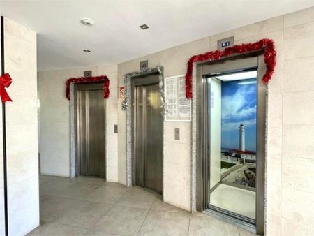 Apartamento de alquiler en Avenida García Peñalver, 78, Centro Internacional - Photo 4