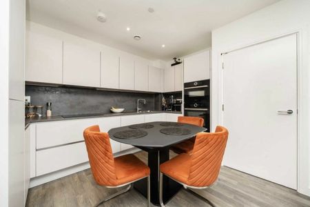 Hanbury Road, Acton, W3 - Photo 4