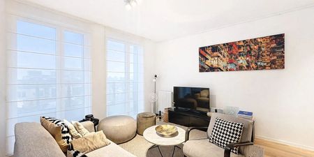 Appartement te huur in Etterbeek voor € 3.335 met 3 slaapkamers - Photo 2