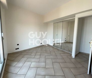 Location Appartement 5 pièces 101m² - Photo 2