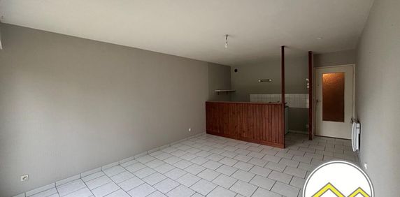 Location Appartement 1 pièce 32m² CHATEAUBRIANT 44110 - Photo 2