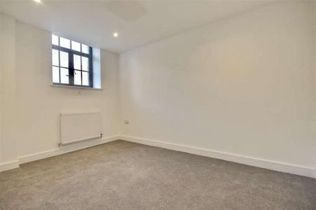 Radial House, Governors Walk, Portsmouth, PO3 - Photo 3