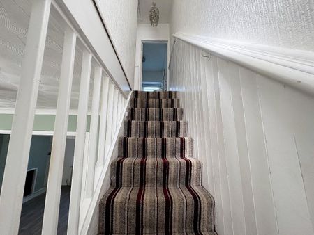 2 bedroom terraced house to rent - Photo 3