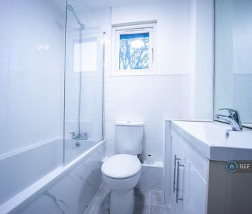 2 bedroom end of terrace house to rent - Photo 5