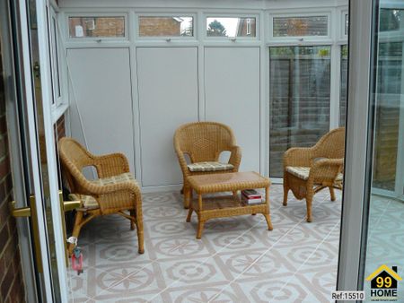 3 bed Semi-detached in The Furlongs , INGATESTONE, CM4 0AH - Photo 3