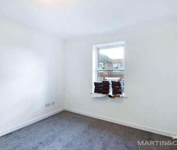 Victoria Drive, PO21 - Photo 1