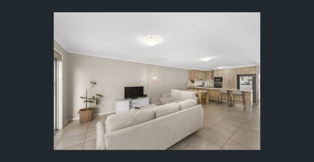 Modern 3-Bedroom Home – Walk to USQ - Photo 1