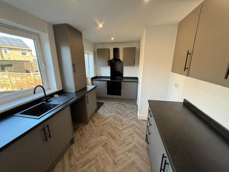 3 bedroom semi-detached house to rent - Photo 4
