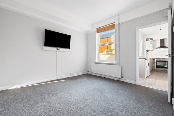 Newdigate Villas, NG7 - Photo 1