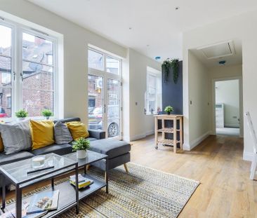 1 Bed Flat, Old Oak Mews, W12 - Photo 1