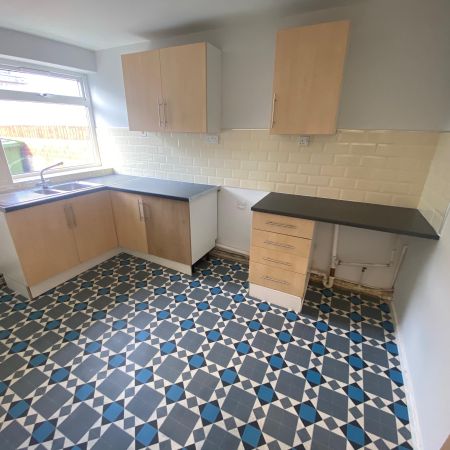 2 bed terraced house to rent in Severn Street, Chopwell, Newcastle upon Tyne - Photo 3