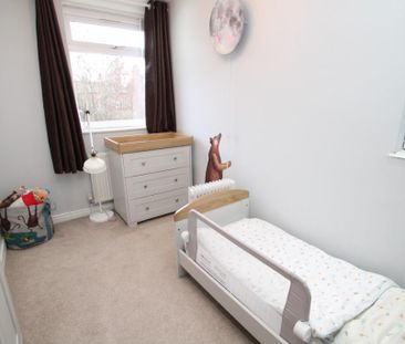 3 bedroom semi-detached house to rent - Photo 5