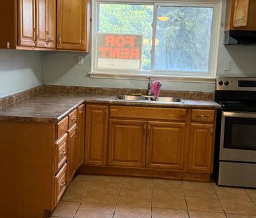 For Lease - 30 Tara Park Crescent Unit# 30, Brampton, Ontario - Photo 4