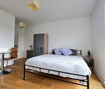 Room in a Shared Flat, Forge Square, E14 - Photo 3