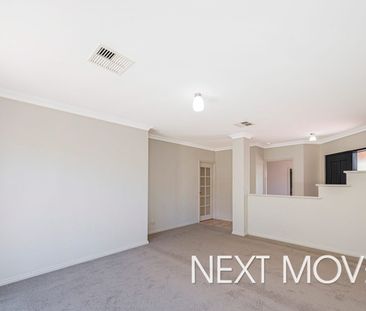 The Perfect Balance of Privacy, Style and Location - Photo 2