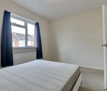 Lynn Road, Portsmouth - Photo 4
