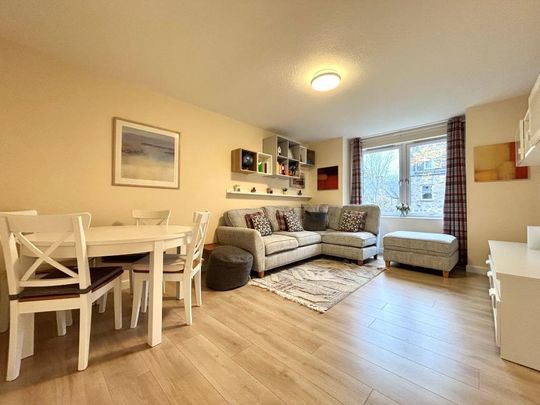 2 bedroom flat to rent - Photo 1