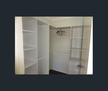 Beautifully Maintained 4-Bedroom Brick Home in Quiet Cul-de-Sac - Photo 3