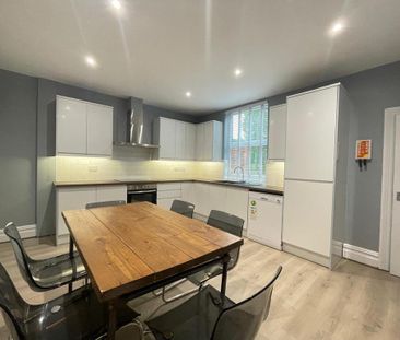 4 bedroom terraced house to rent - Photo 4
