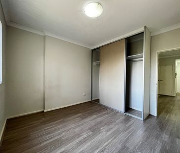 Modern Two Bedroom Apartment for Lease NOW!! - Photo 3