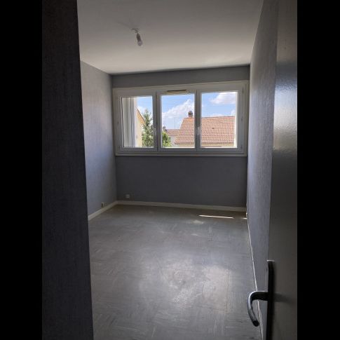 Location Appartement 3 pièces 70 m² Issoudun - Photo 1