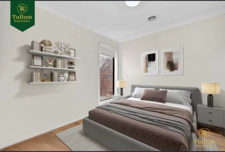 “Charming 3-Bedroom Family Home” - Photo 4