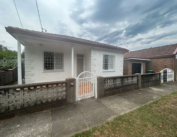 Original Family Home - Photo 1