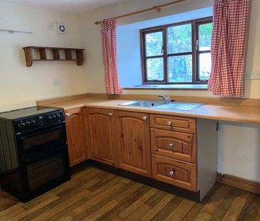 2 bedroom semi-detached house to rent - Photo 3