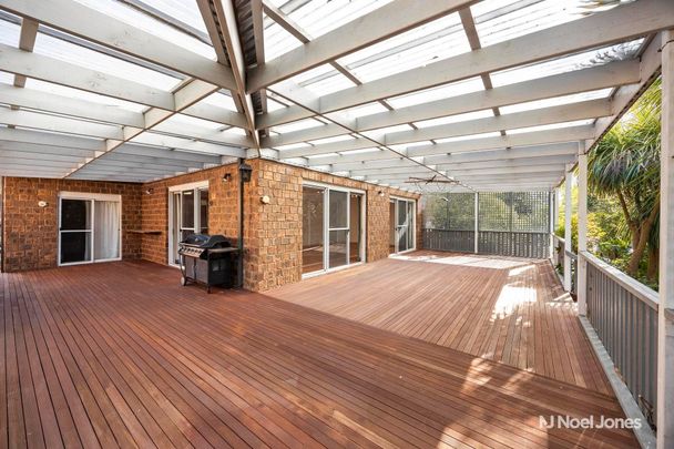 14 Cherrybrook Close, NUNAWADING - Photo 1