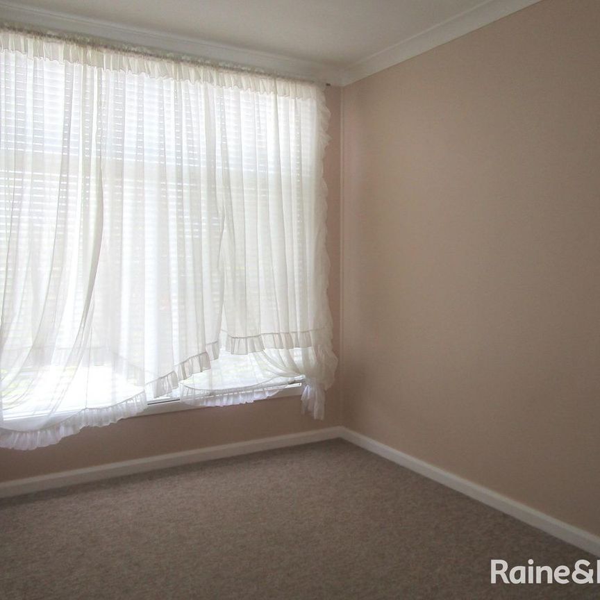 Three Bedroom Home! - Photo 1