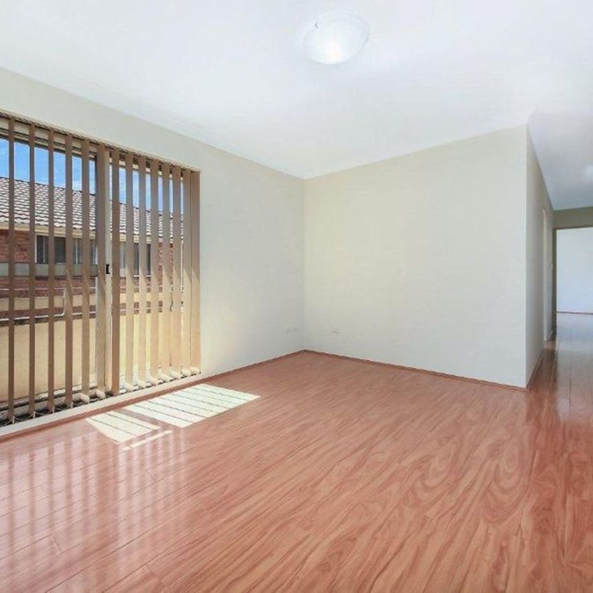 2 Bedroom Unit located in Auburn - Photo 1