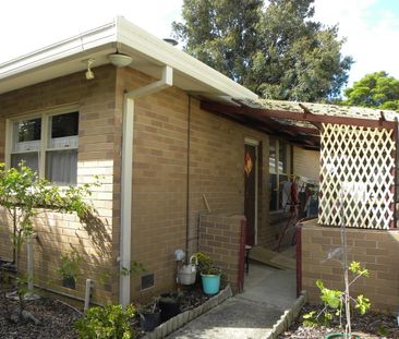 Comfort & convenience 2-bedroom unit - Photo 4