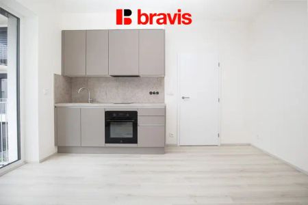 Pronájem bytu 1+kk, Brno - Trnitá, ul. Křenová, novostavba, balkon, výborná dostupnost do centra - Fotografie 3