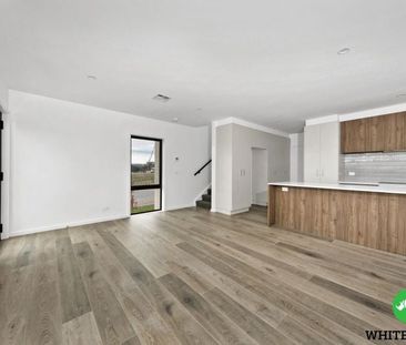24 Golden Way, Googong - Photo 3