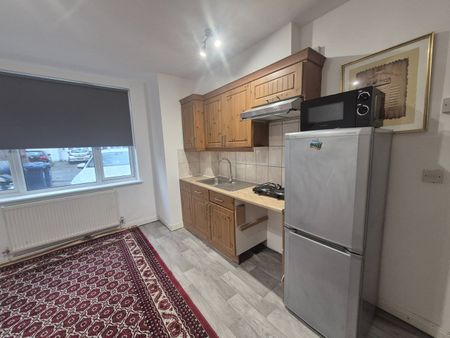 Studio Flat, Wesley Avenue, NW10 - Photo 4