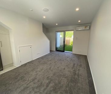 Modern townhouse - Photo 2