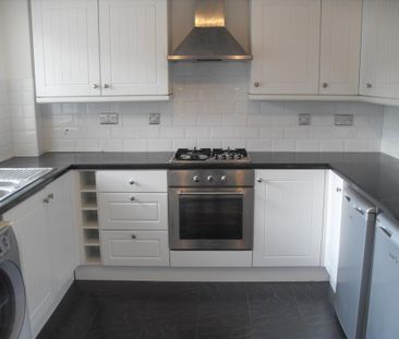 2 bedroom semi-detached house to rent - Photo 1