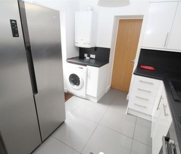 6 bedroom house to rent - Photo 4