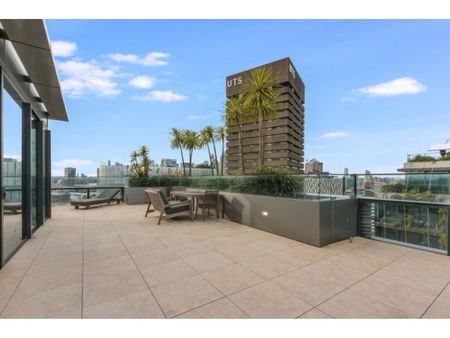 Stunning View I Rooftop Terrace I Northeast Facing - Photo 5